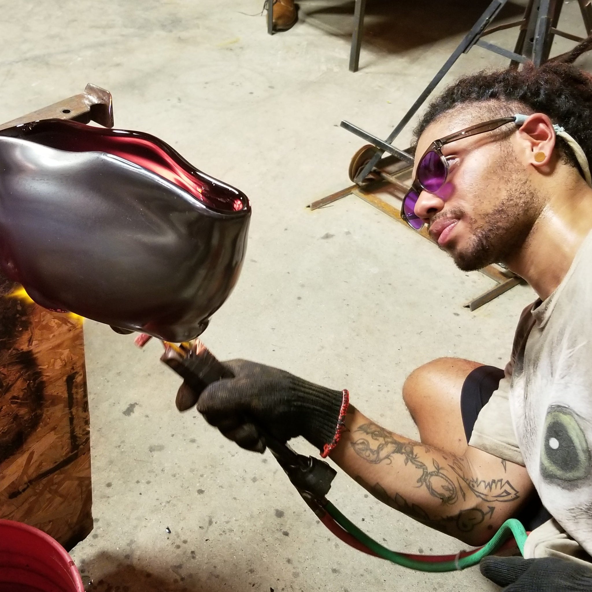 Push, Pull, Cut: Sculpting with Hot Glass (Edgar Valentine) September 26 & 27